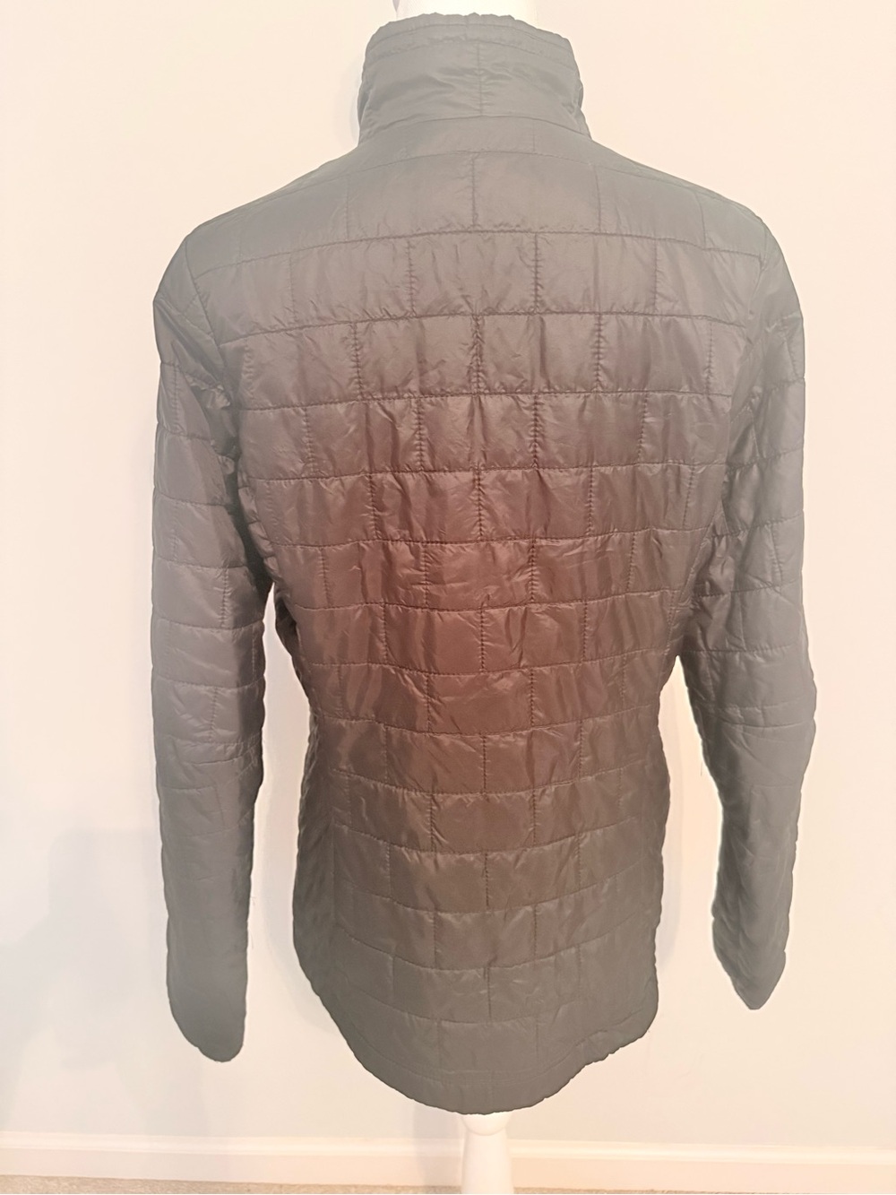 EUC - Patagonia Women's Black Quilted Jacket - Picture 3 of 8